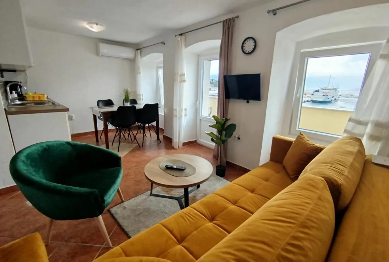 Apartmani Obala Baška 0*,  Kroatien