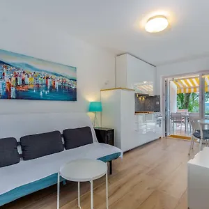 Apartments Selce Selce
