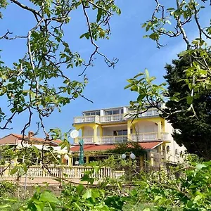 https://pansion-michel.in-istria.net